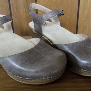 Size EU 39 Dansko Heels